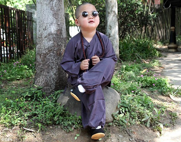 Cuộc thi đã thu hút sự tham gia của hơn 50 cậu bé từ 3 đến 5 tuổi đến từ nhiều vùng khác nhau ở Trung Quốc.