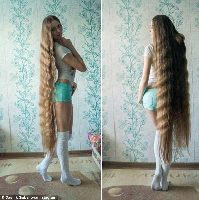 Thiếu nữ Nga tên Dashik Freckle cho biết cô đã nuôi tóc suốt hơn 13 năm qua.