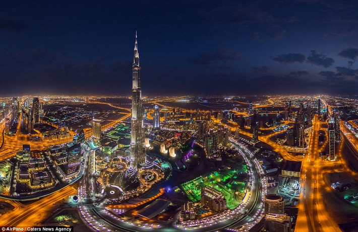 Tòa nhà Burj Khalifa nổi bật giữa thành phố Dubai, một trong những thành phố nổi tiếng thế giới. (Nguồn: Daily Mail)