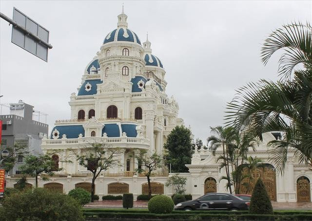 Tương tự, trước khi vướng vòng lao lý, đại gia xăng dầu Ngô Văn Phát sở hữu nhiều biệt thự to như lâu đài ở Hải Phòng và Thái Bình. Ảnh: Báo pháp luật