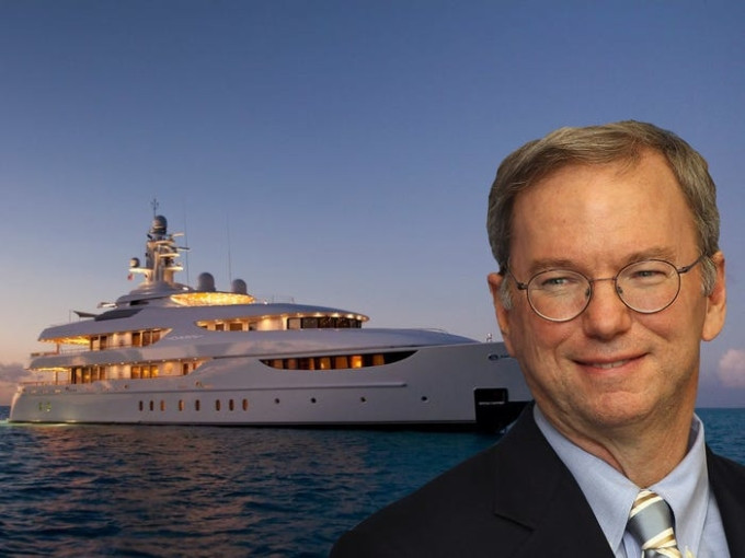 Cựu CEO Google, Eric Schmidt, cũng có một chiếc du thuyền dài 60 mét. Du thuyền này được trang bị một hồ bơi, hộp đêm và phòng tập thể dục. Ảnh: Sean Gallup