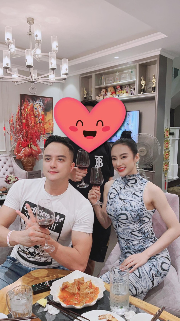 Mới đây, thông tin Angela Phương Trinh và Cao Thái Sơn hẹn hò thu hút sự chú ý của đông đảo khán giả. Angela Phương Trinh cũng không giấu thích thú khi cùng nghĩ về tên con tương lai của cả hai. Ảnh: FBNV