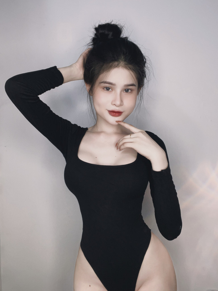 Lê Diên thậm chí từng phải sống trong sự dằn vặt, khổ sở trong nhiều năm trời. Cô bị cô lập suốt cả tuổi thơ.