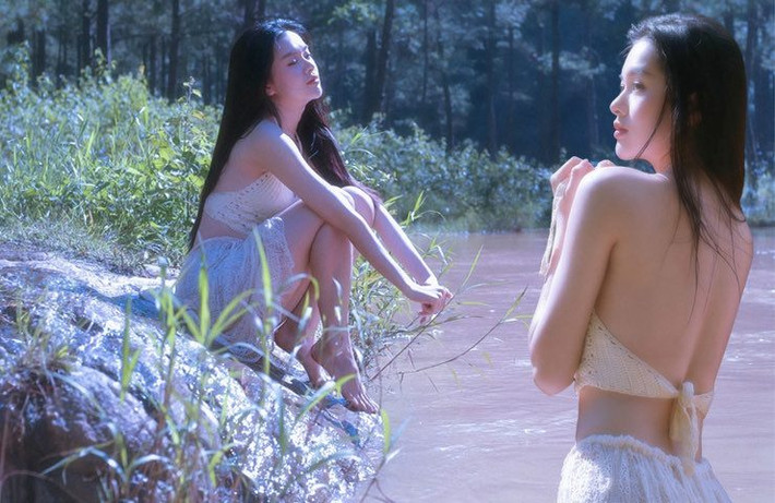 Yên Đan diện trang phục mỏng, khoe tối đa đường nét cơ thể nhưng không hề gây phản cảm.