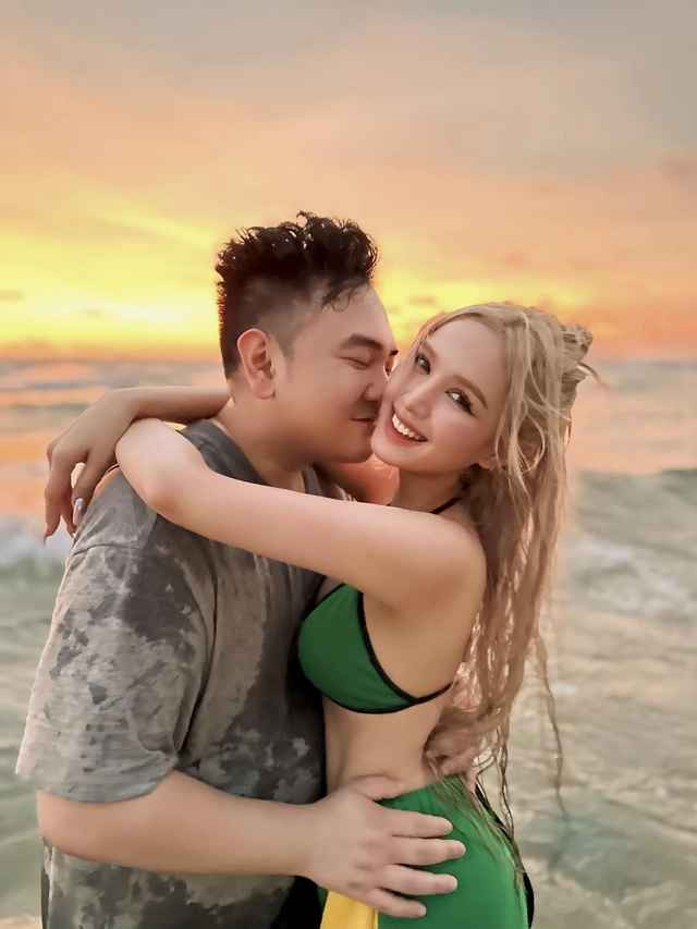 Mới đây, cư dân mạng được phen bàn tán xôn xao về cặp vợ chồng nổi tiếng Xoài Non và Xemesis (Phạm Thùy Trang - 22 tuổi và Nghiêm Anh Hiếu - 35 tuổi).