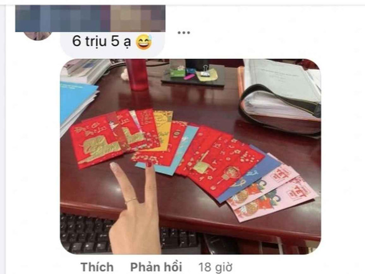 Không ít nhân viên công khai số tiền mình được lì xì ngay trong ngày đầu tiên đi làm.