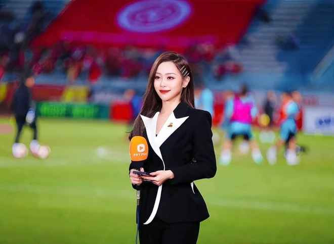 Phạm Phương Anh mới đây là cái tên được nhiều người chú ý khi lên sóng chương trình EURO 2024 trong vai trò nữ MC thể thao.