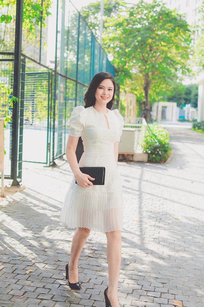 Trong suốt thời gian làm nghề, BTV Khánh Ly luôn ý thức việc trau dồi kiến thức, nghiên cứu thêm để hiểu được nền kinh tế đang được vận hành như thế nào, các chính sách, pháp luật kinh tế hiện nay ra sao…