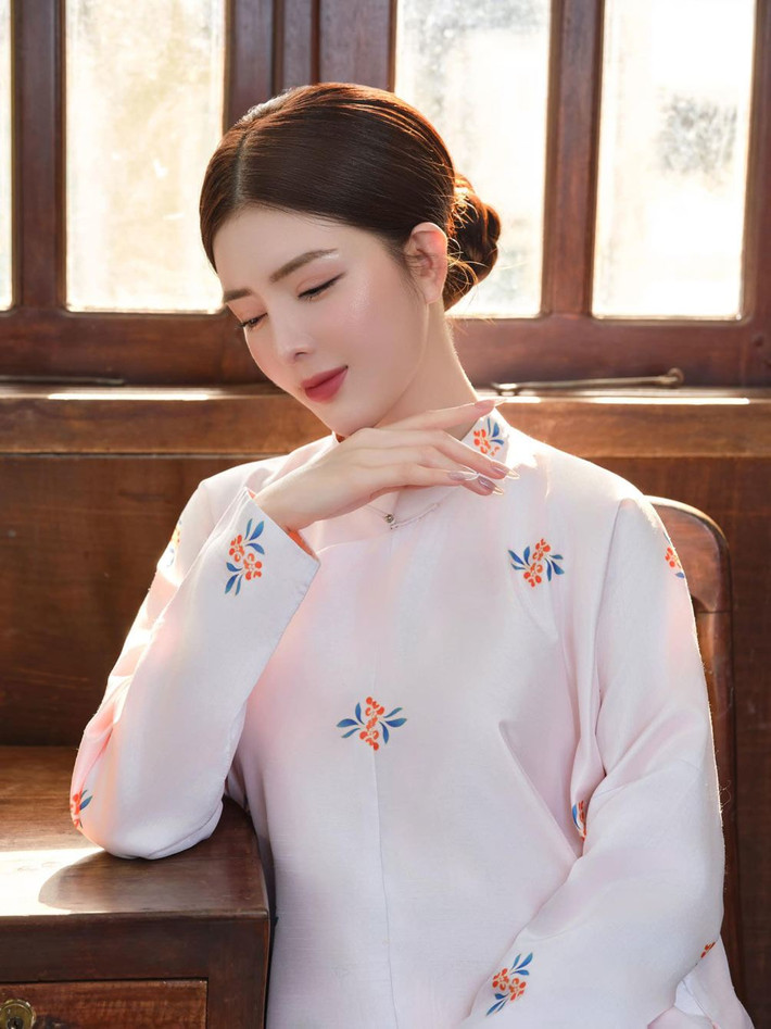 Lilly Luta trân trọng giá trị của Tết truyền thống. Cô cho rằng, đây là dịp để gia đình gắn kết, vun đắp tình yêu thương.