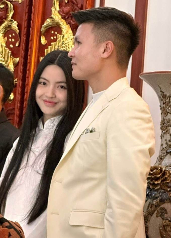 Về phía nhà Thanh Huyền, gia đình cô cũng mượn trường học để tổ chức.