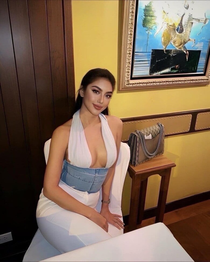 Bivi Vũ cũng cho biết thêm, lý do của việc làm này do cô đưa ra là ít chụp ảnh và cảm thấy không có quá nhiều khác biệt so với thực tế.