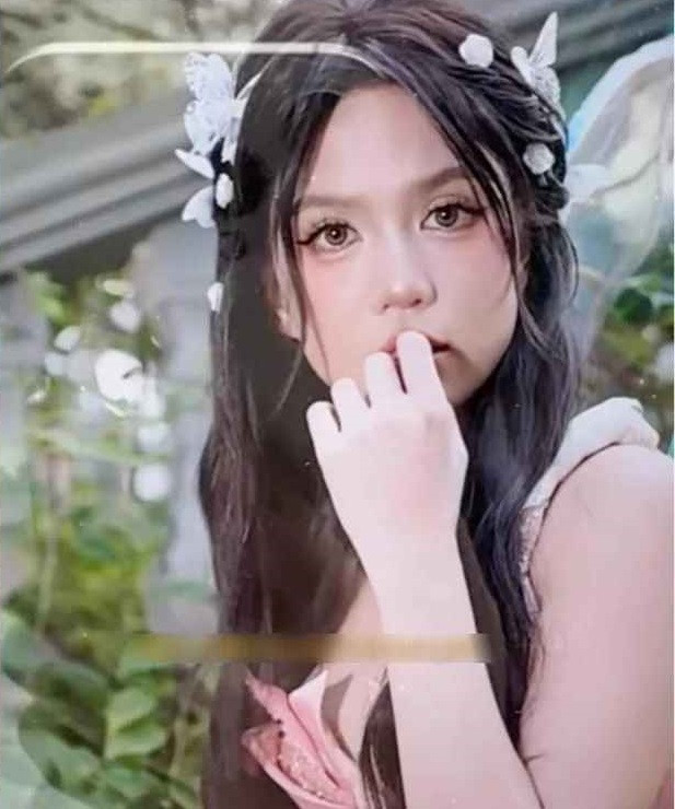Đây không phải là lần đầu tiên Ngọc Trinh rơi vào tình huống này. Trong suốt nhiều tháng qua, giao diện của nữ người mẫu lên xuống thất thường.
