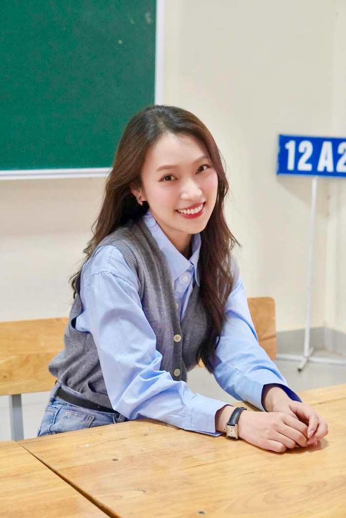 Khánh Vy có sự nghiệp thành công, khối tài sản đáng ngưỡng mộ và điều khiến khán giả yêu mến nhất ở nữ MC này là sự chăm chỉ, cầu tiến, nguồn năng lượng dồi dào, truyền cảm hứng học tập và làm việc đến giới trẻ.