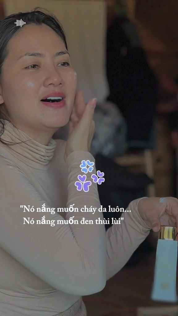 Thời tiết nắng nóng gây cảm giác bức bối và khiến người người nhà nhà phải than "trời ơi" mỗi khi ra đường.