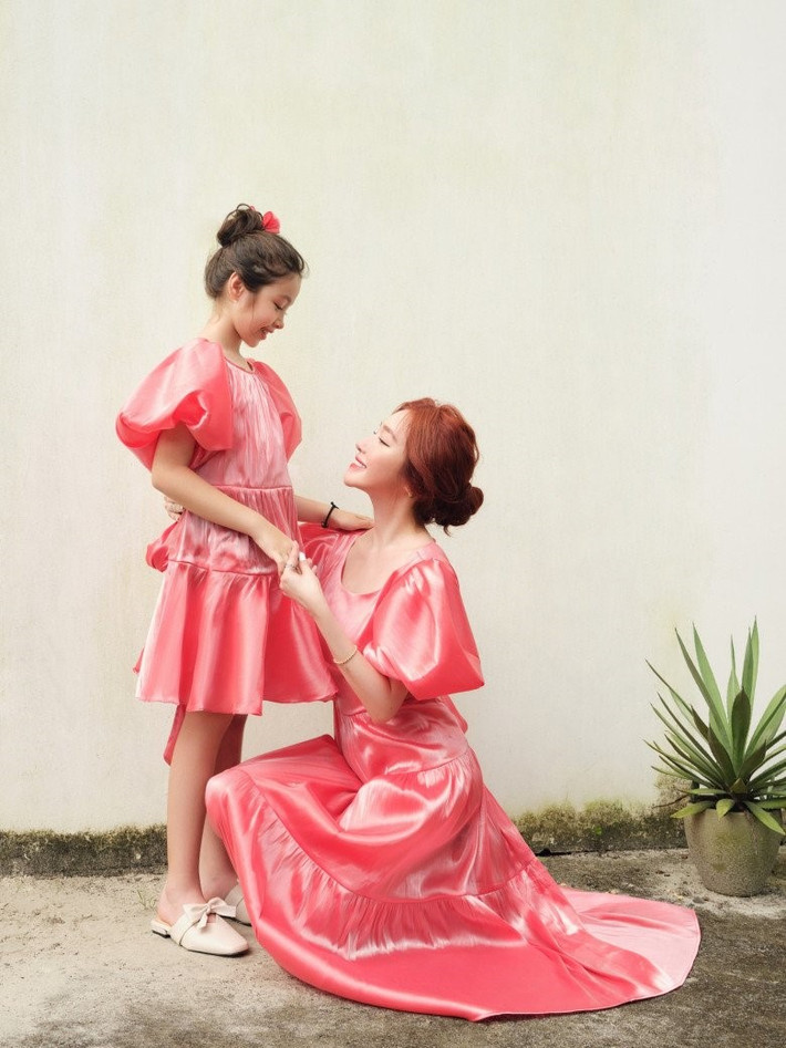 Điều này khiến Elly Trần không khỏi bật cười, cô nhận xét: "Cadie mắc cười quá đi".