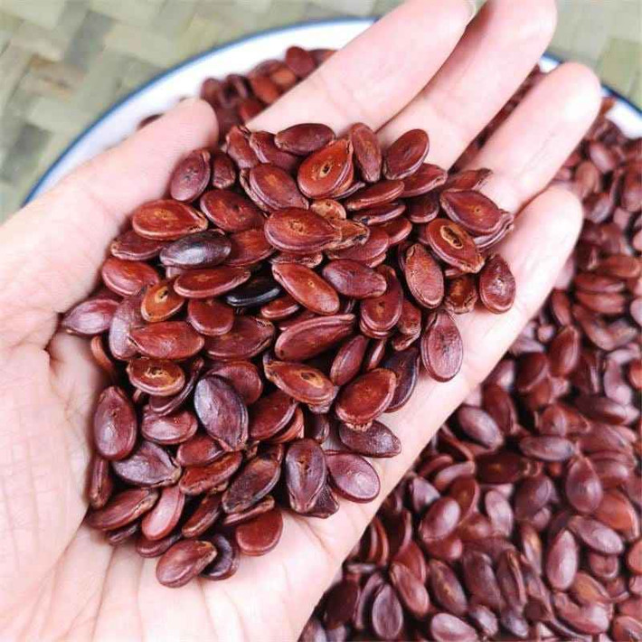 Nhiều người có khi cắn "đau cả hàm" mà cũng chưa tách được để ăn...