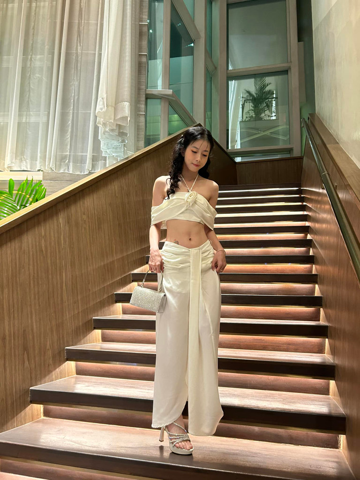 Là một trong những vận động viên dành trọn thanh xuân để cống hiến và mang vô số vinh quang về cho đất nước, "Hot girl Taekwondo Việt Nam" Châu Tuyết Vân sẽ là một ẩn số thú vị khi bước vào hành trình của "Chị đẹp đạp gió 2024".
