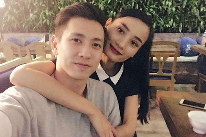Sau hơn 4 năm về sống chung một nhà, "cặp đôi đũa lệch" của làng giải trí Lê Thúy - Đỗ An sống hạnh phúc trong căn hộ ấm cúng tại TP HCM. Ảnh: Giadinhnet.