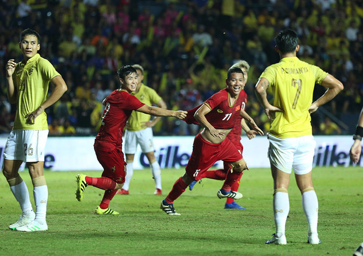 Sau chiến thắng 1-0 trước Thái Lan tối 5/6, đội tuyển Việt Nam sẽ đối đầu với Curacao trong trận chung kết King’s Cup 2019 vào tối mai 8/6. Ảnh: Vietnamnet