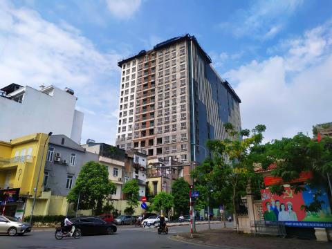 Chiều ngày 24/6/2019, tại khu nhà 8B Lê Trực không có bất kỳ động tĩnh gì đáng kể cho thấy việc thự hiện phá dỡ hay khảo sát phá dỡ.