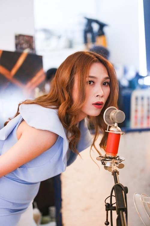 Năm 2007, MT Entertainment ra đời do chính nữ ca sĩ Mỹ Tâm làm giám đốc. Công ty chịu trách nhiệm truyền thông, phát hành các sản phẩm âm nhạc và quản lý hoạt động nghệ thuật của "Họa mi tóc nâu". Ảnh: Vietnamnet.