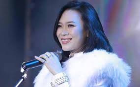 Sau nhiều năm hoạt động, công ty đã đồng hành cùng Mỹ Tâm mang về nhiều giải thưởng danh giá. Doanh thu của MT Entertainment còn được trích ra để vận hành quỹ từ thiện mang tên nữ ca sĩ. Ảnh: Hanoimoi.