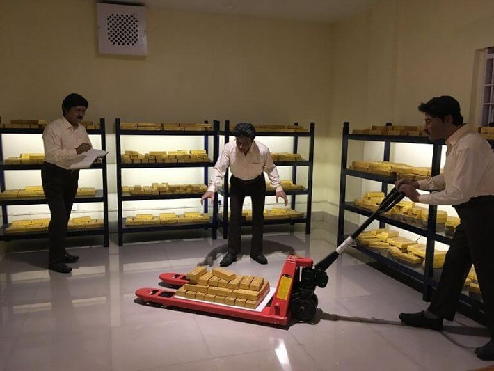 Ấn Độ đứng vị trí thứ 5 sau khi mua thêm 246 tấn vàng trong 10 năm qua, từ 558 tấn vào năm 2013 lên 804 tấn vàng năm 2023. Ảnh: Rider Escaped