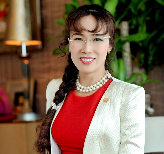 Bà Nguyễn Thị Phương Thảo là nữ tỷ phú duy nhất của Việt Nam xuất hiện trên bảng xếp hạng của Forbes với khối tài sản ròng đạt 2,8 tỷ USD. Bà Thảo là Chủ tịch Vietjet Air, đồng thời giữ chức vụ Phó Chủ tịch thường trực Hội đồng quản trị Ngân hàng HDBank. Ảnh: HDbank