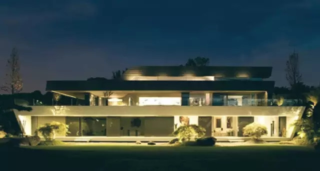 Theo tạp chí The Luxury Lifestyle, Ronaldo đã cho thuê căn biệt thự này khi anh chuyển đến Saudi Arabia vào năm 2022 với giá 16.000 USD/tháng. Ảnh: ET