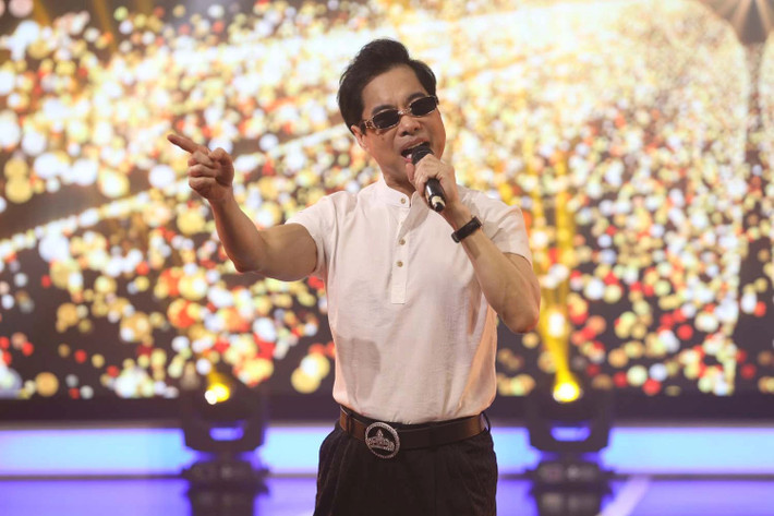 Chưa hết, năm 2013, Ngọc Sơn từng tiết lộ mình đã mua bảo hiểm trinh tiết đời trai 1 triệu USD. Việc bỏ số tiền lớn để mua bảo hiểm trinh tiết này rất quan trọng với anh vì nó thể hiện quan điểm chỉ "trao" cho người xứng đáng nhất và duy nhất. Ảnh: Người lao động