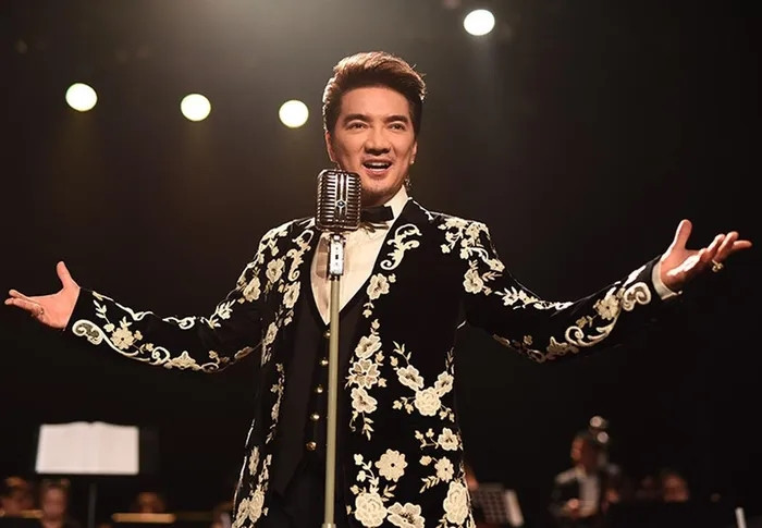 Mr Đàm được cho là đang sở hữu khối tài sản lên đến hàng nghìn tỷ đồng với thu nhập đến từ ca hát và công việc kinh doanh. Ảnh: FBNV