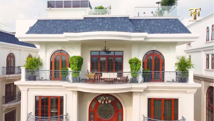 Theo Hoài Tâm chia sẻ, biệt thự của Việt Hương - Hoài Phương giá 300 tỷ đồng sau khi hoàn thiện nội thất. Ảnh chụp màn hình