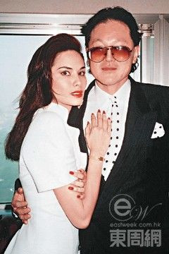 Thậm chí khi được hỏi về tờ giấy kết hôn được làm giả, tay chơi khét tiếng thẳng thắn tuyên bố: "Sẽ thật ngu ngốc nếu tôi làm điều đó". Ảnh: SCMP
