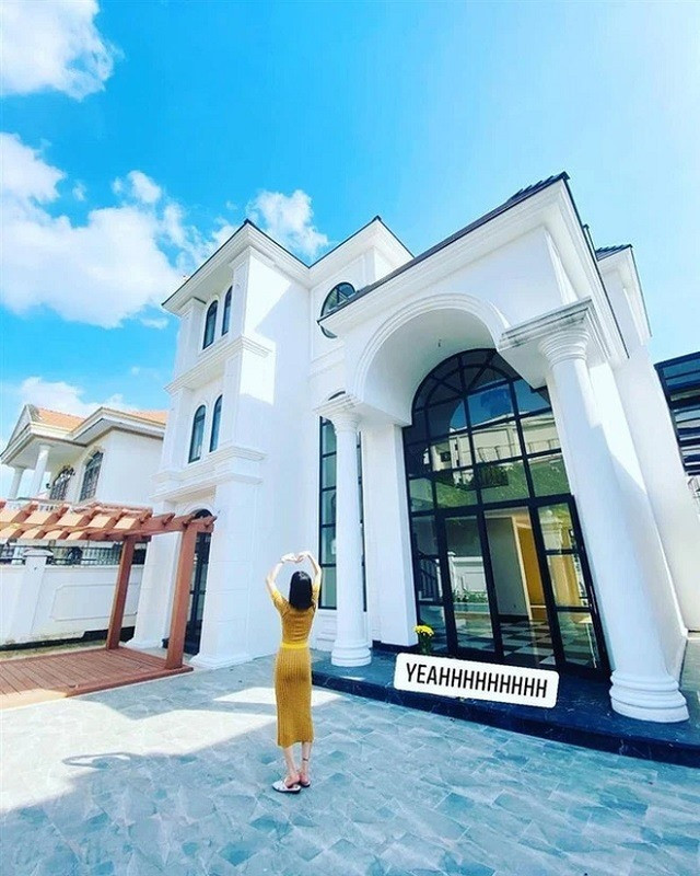 Hậu ly hôn với đại gia Đức Huy, Lệ Quyên xây một căn biệt thự mới cho riêng mình tại TP Thủ Đức. Ảnh; FBNV
