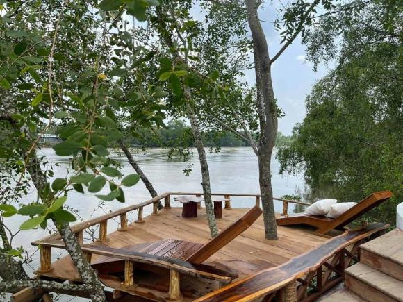 Mới đây, trên trang cá nhân, Vân Trang đăng tải nhiều hình ảnh về khu vườn với tổng diện tích lên đến 50.000m2 tại quê nhà Tiền Giang.