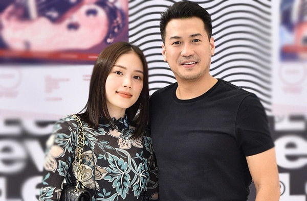 Phillip Nguyễn và Linh Rin công khai tình cảm hồi tháng 10/2019. Trong thời gian yêu, chàng thiếu gia khiến chị em xuýt xoa vì những món quà đắt đỏ dành tặng cho bạn gái. Ảnh: Vietnamnet