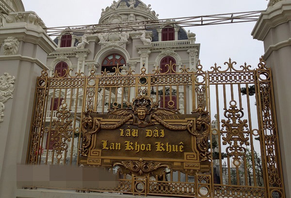 Năm 1992, gia đình ông Khuê rơi vào tình trạng khó khăn với một khoản nợ lớn do vỡ nợ. Ông quyết định rời gia đình đi làm ăn xa. Ảnh: Dân Việt