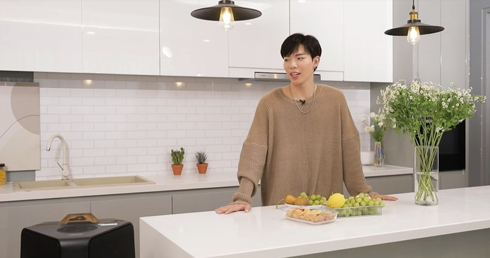 Khác với gu nhà cửa của 2 thành viên Hoa Dâm Bụt, Erik chuộng thiết kế gọn gàng, tinh giản. Ảnh: Pháp luật & bạn đọc