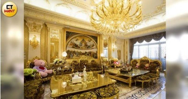 Căn biệt thự 300 tỷ của đại gia người Đài Loan có thiết kế như một cung điện châu Âu. Nội thất bên trong rộng khoảng 660m2. Ảnh: Suara
