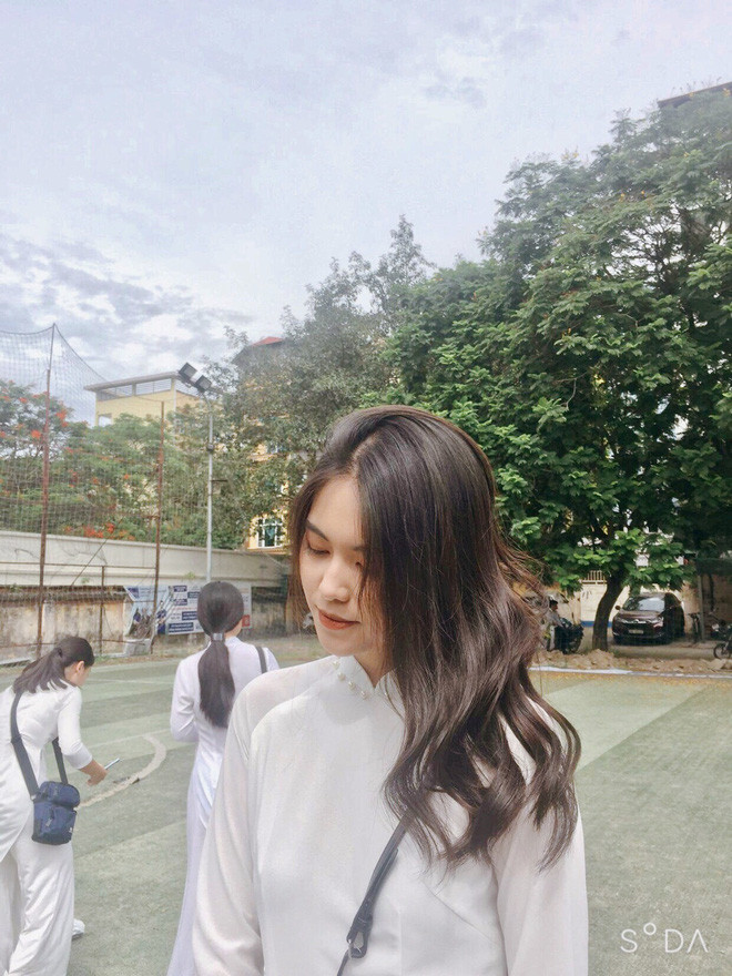 Hà Linh chia sẻ, cô cũng mong muốn tận dụng lợi thế ngoại hình để thử sức làm người mẫu nếu có cơ hội.