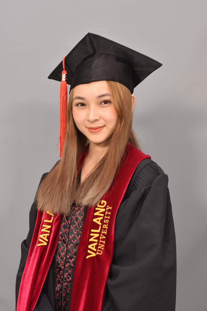 Nhan sắc xinh xắn và nổi bật của cô nàng Nguyễn Lý Diễm Mai trong ngày lễ nhận bằng tốt nghiệp của Đại học Văn Lang.
