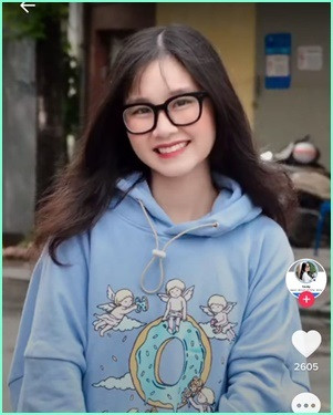 Theo tìm hiểu, nữ sinh có góc nghiêng cực phẩm trên có tên Trần Vũ Trà My, sinh năm 2003, quê Nam Định.