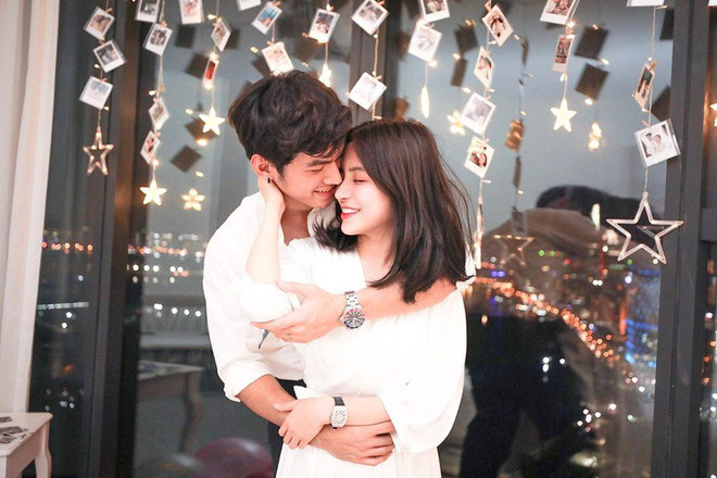 Không khó để nhận thấy, Trang Anna vô cùng hạnh phúc khi được bạn trai yêu thương, chiều chuộng hết nấc.