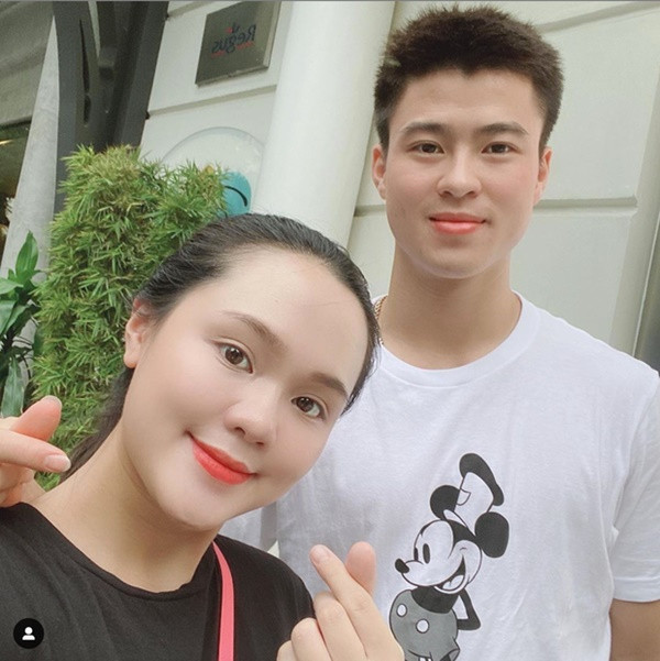 Vợ cầu thủ Duy Mạnh thừa nhận lâu rồi mới tự tin đăng ảnh mới: "Tháng rưỡi mới đăng lại ảnh và quá là thay đổi".