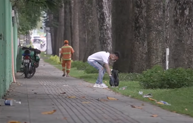 Sau đó, Minh Nhựa cũng chia sẻ lý do thực hiện clip xuất phát từ mong muốn bảo vệ môi trường.