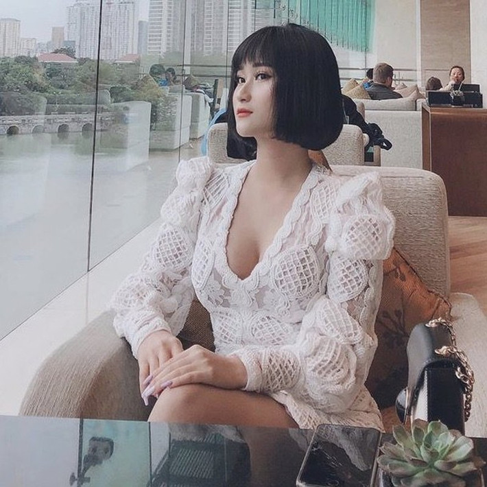 Với những động tĩnh mới nhất và cụ thể là bộ ảnh cưới vừa mới đăng tải, NHM huy vọng Huy Hùng – Thùy Dương sẽ "góp gạo thổi cơm chung" trong năm nay.