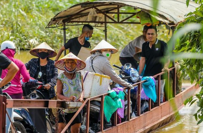 Toàn cảnh khu vực tập thể thao tại bãi giữa sông Hồng