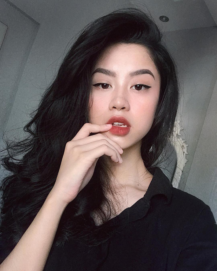 Với 473.000 người theo dõi, Hàn Hằng là một trong những hotgirl đời cuối 9X gia nhập câu lạc bộ gái xinh trên Instagram.