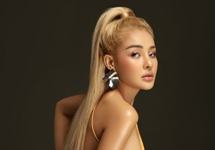 Trong hành trình làm đẹp bằng dao kéo của mình, Ngân 98 đã chi 15 triệu tiền làm mắt, làm mũi tận 60 triệu và gọt cằm 70 triệu tùy khuôn gọt.