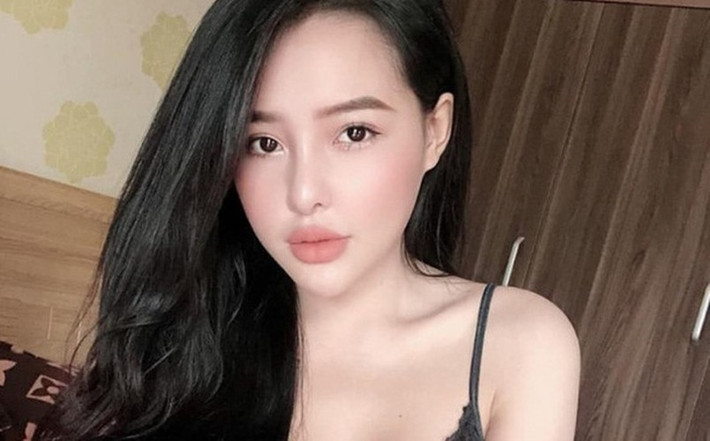 Trước đó, Ngân 98 từng mất điểm vì mặt mộc thiếu sức sống.